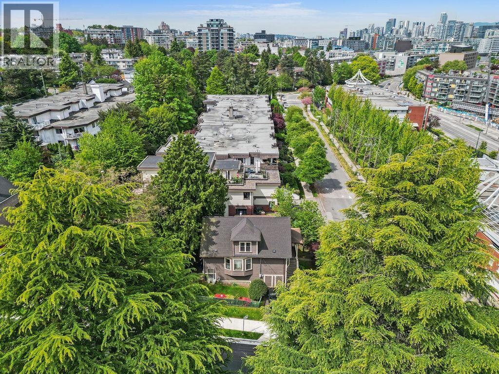 498 E 5TH AVENUE, Vancouver