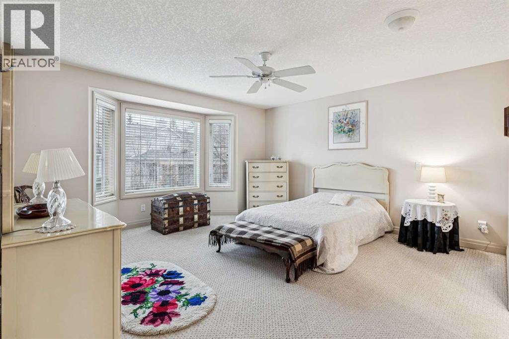 Single Family House 4 Level for Sale in   Signature Way SW Signal Hill Calgary 