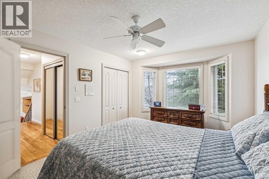 Single Family House 4 Level for Sale in   Signature Way SW Signal Hill Calgary 