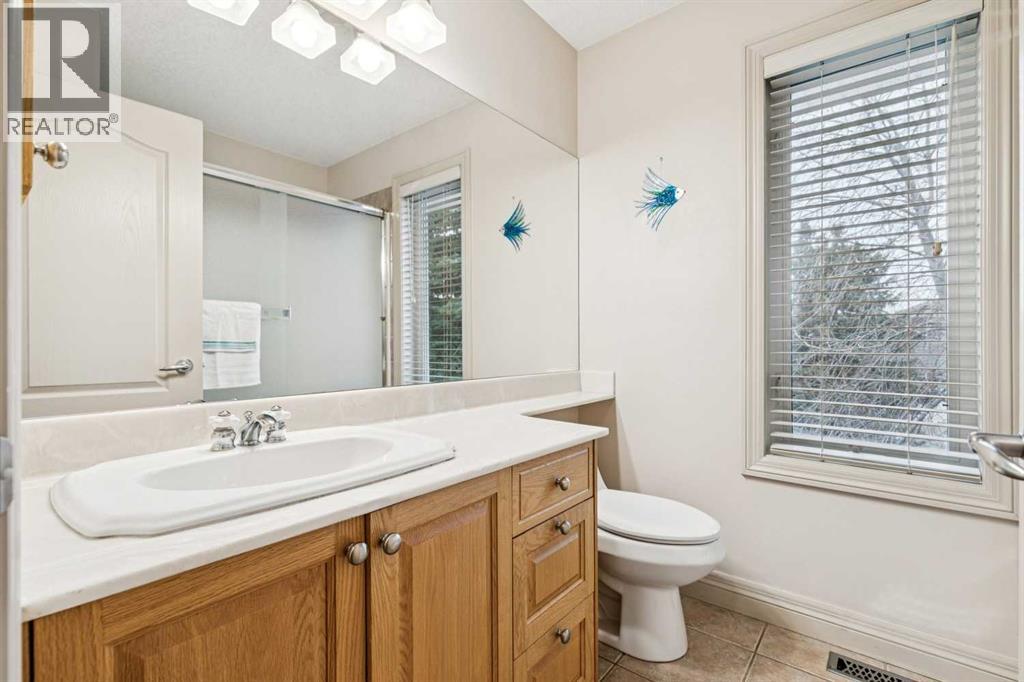 Single Family House 4 Level for Sale in   Signature Way SW Signal Hill Calgary 