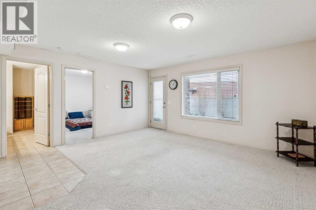 Single Family House 4 Level for Sale in   Signature Way SW Signal Hill Calgary 