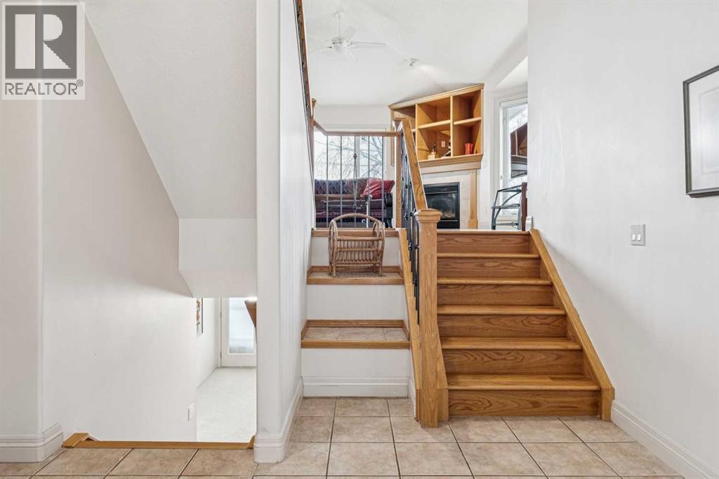 Single Family House 4 Level for Sale in   Signature Way SW Signal Hill Calgary 