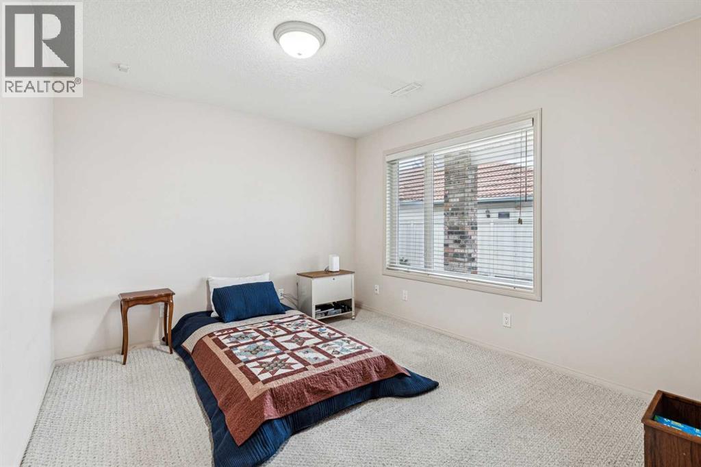 Single Family House 4 Level for Sale in   Signature Way SW Signal Hill Calgary 