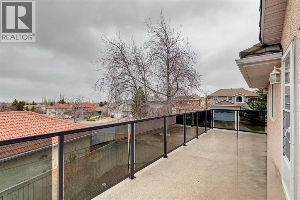 Single Family House 4 Level for Sale in   Signature Way SW Signal Hill Calgary 