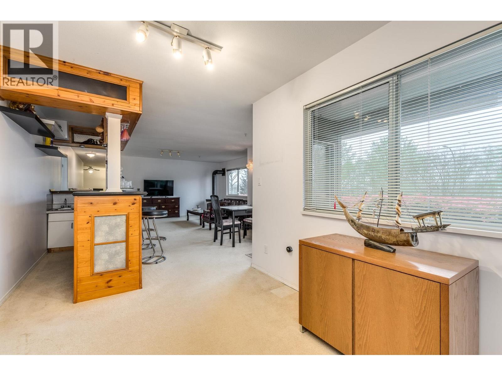 1143 O'FLAHERTY GATE — photo 21