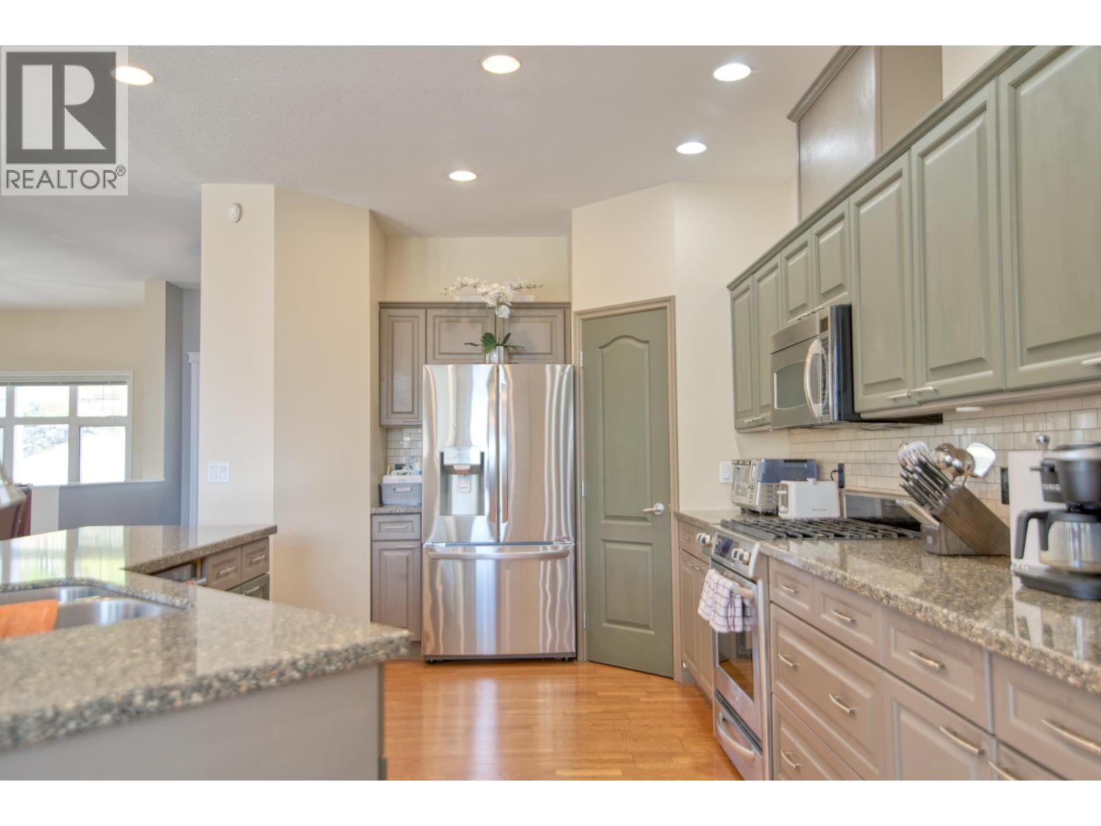 6169 MIKA ROAD — photo 13