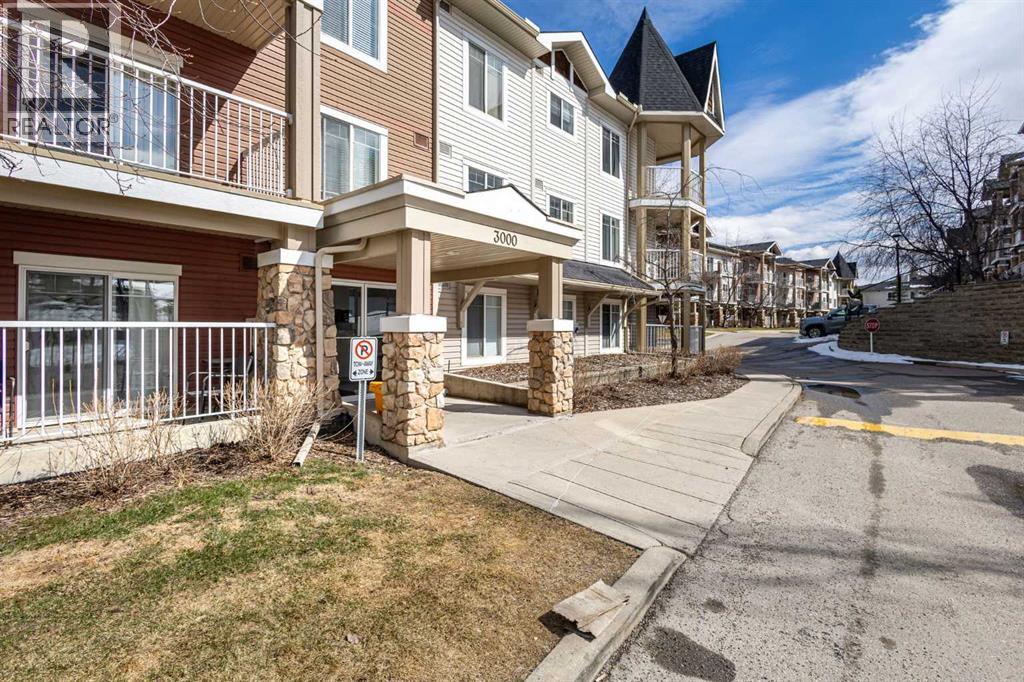 Single Family House for Sale in   Panamount Drive NW Panorama Hills Calgary 