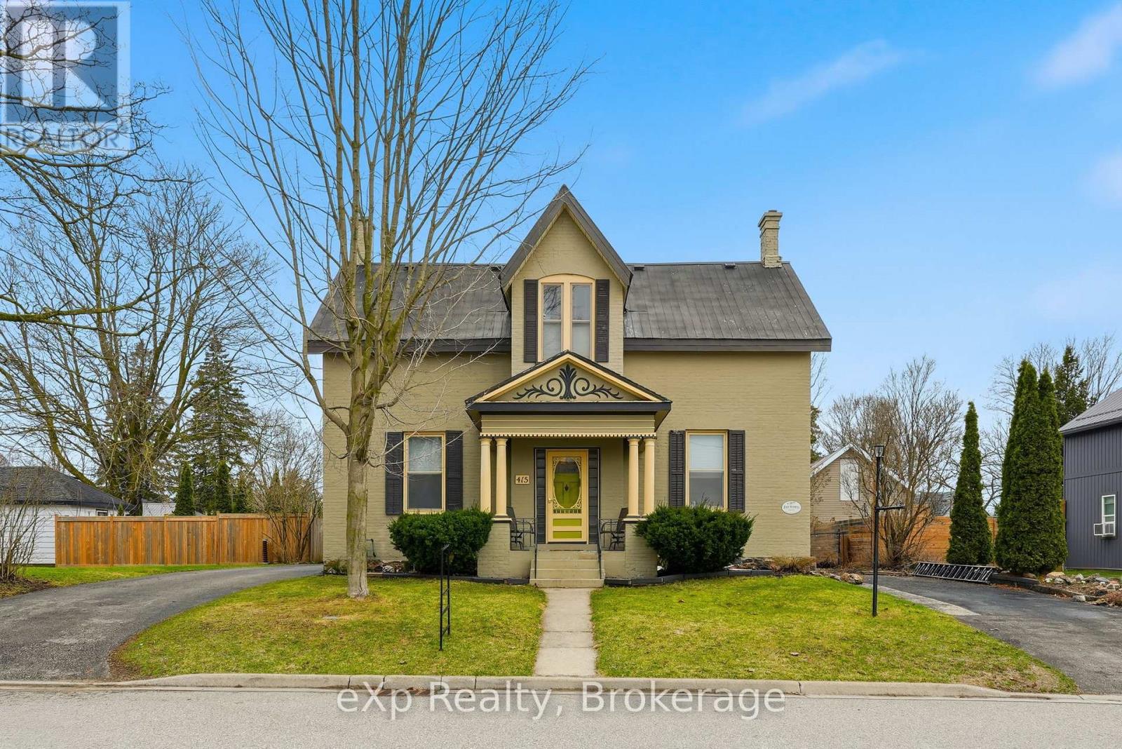 415 GIBSON STREET - 1