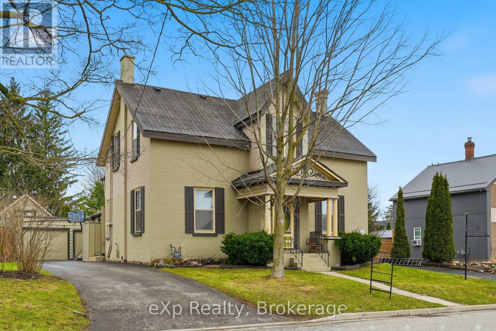 415 GIBSON STREET - 3