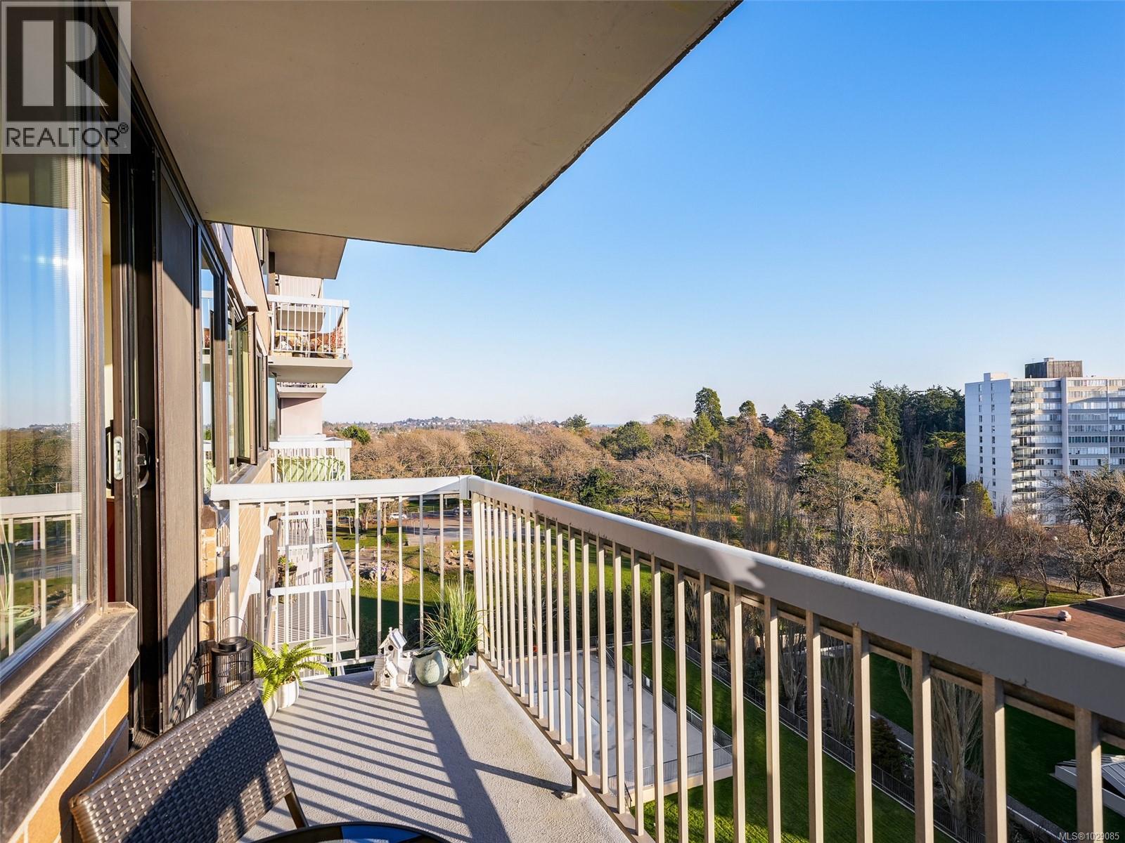 1010 647 Michigan Street, Victoria