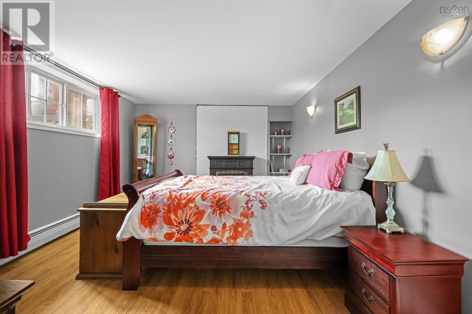 Property 25 of 34 of 31 Elaine Avenue