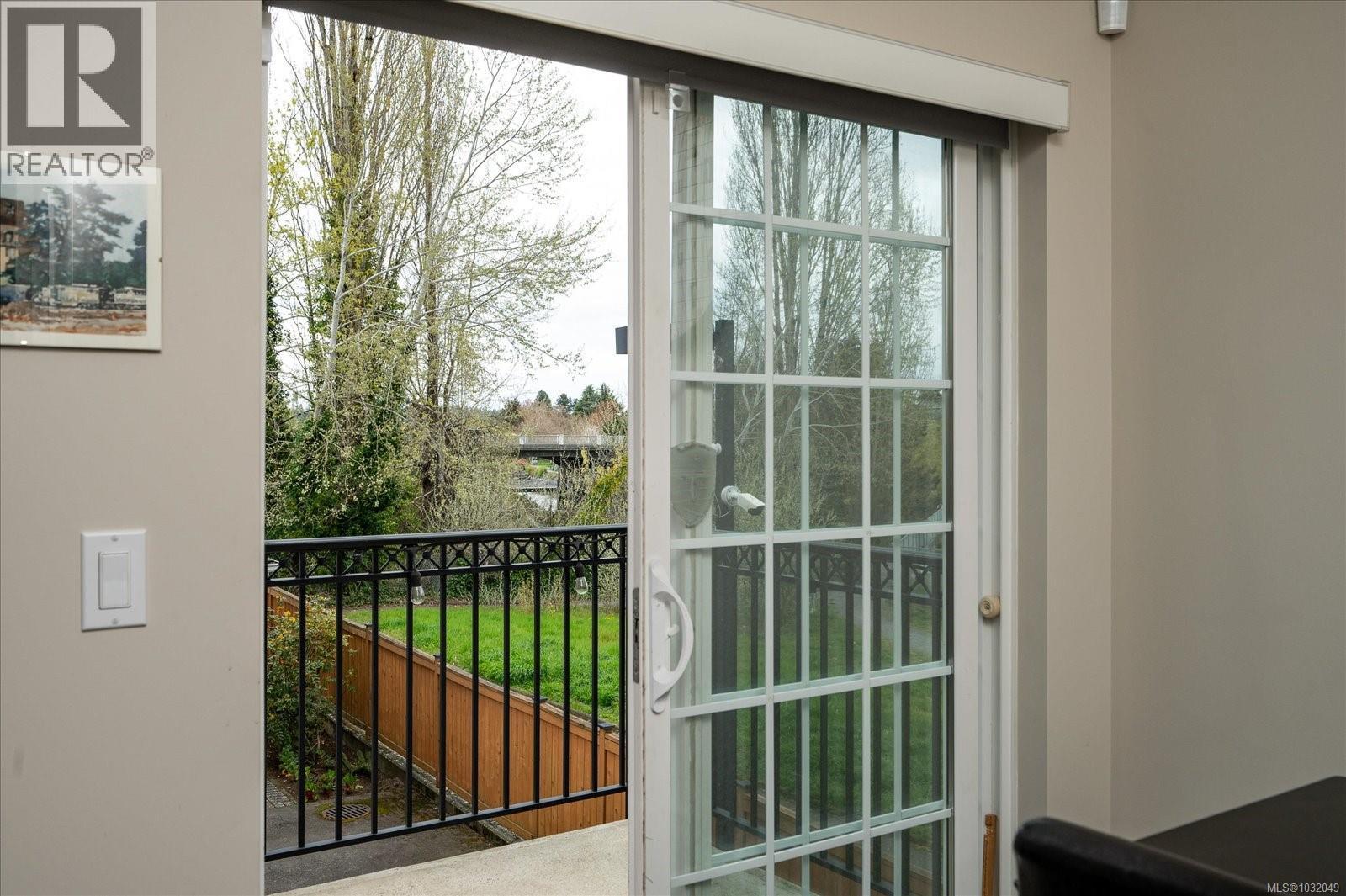 #101 50 MILL ST - 10