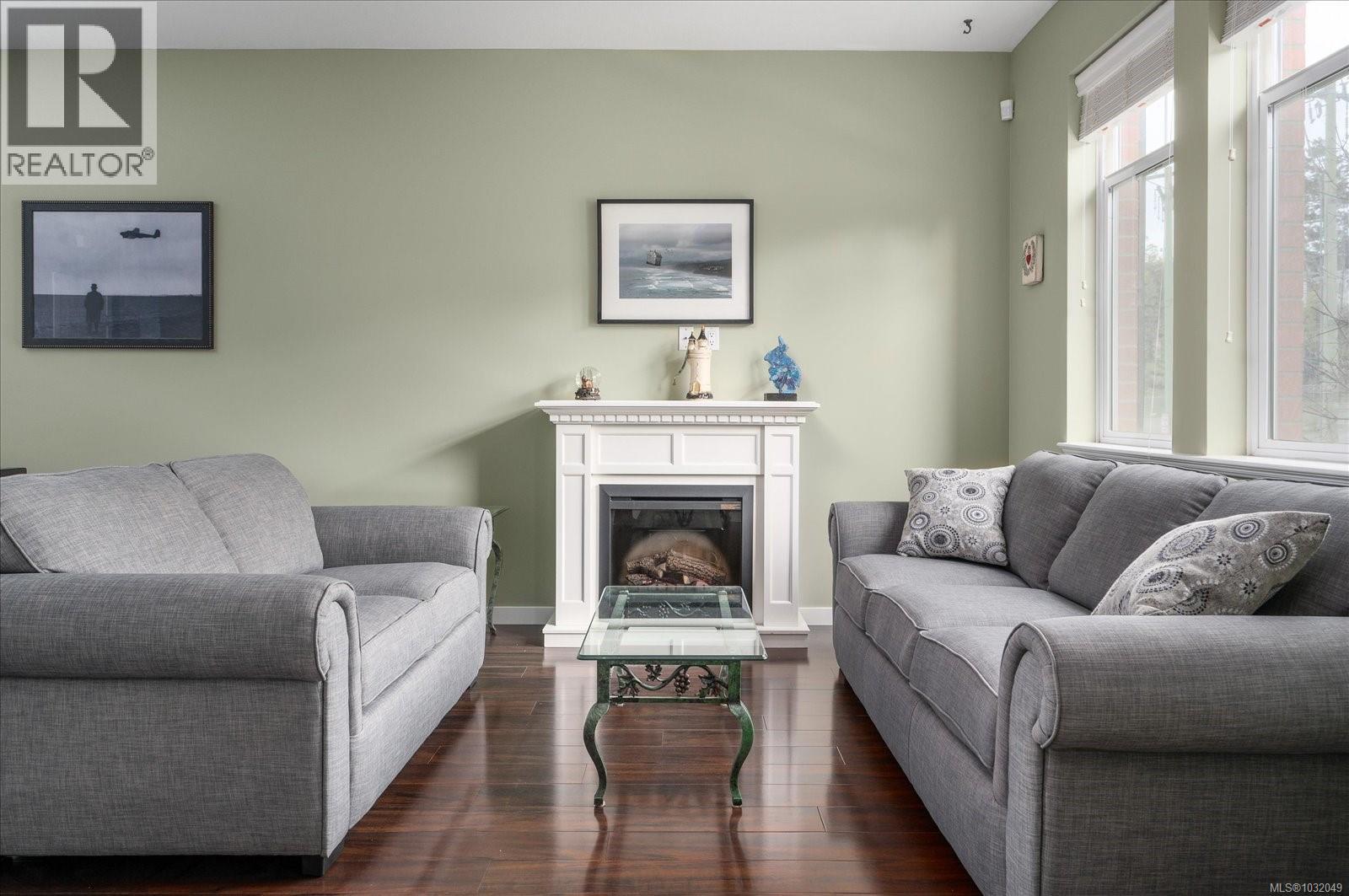 #101 50 MILL ST - 19