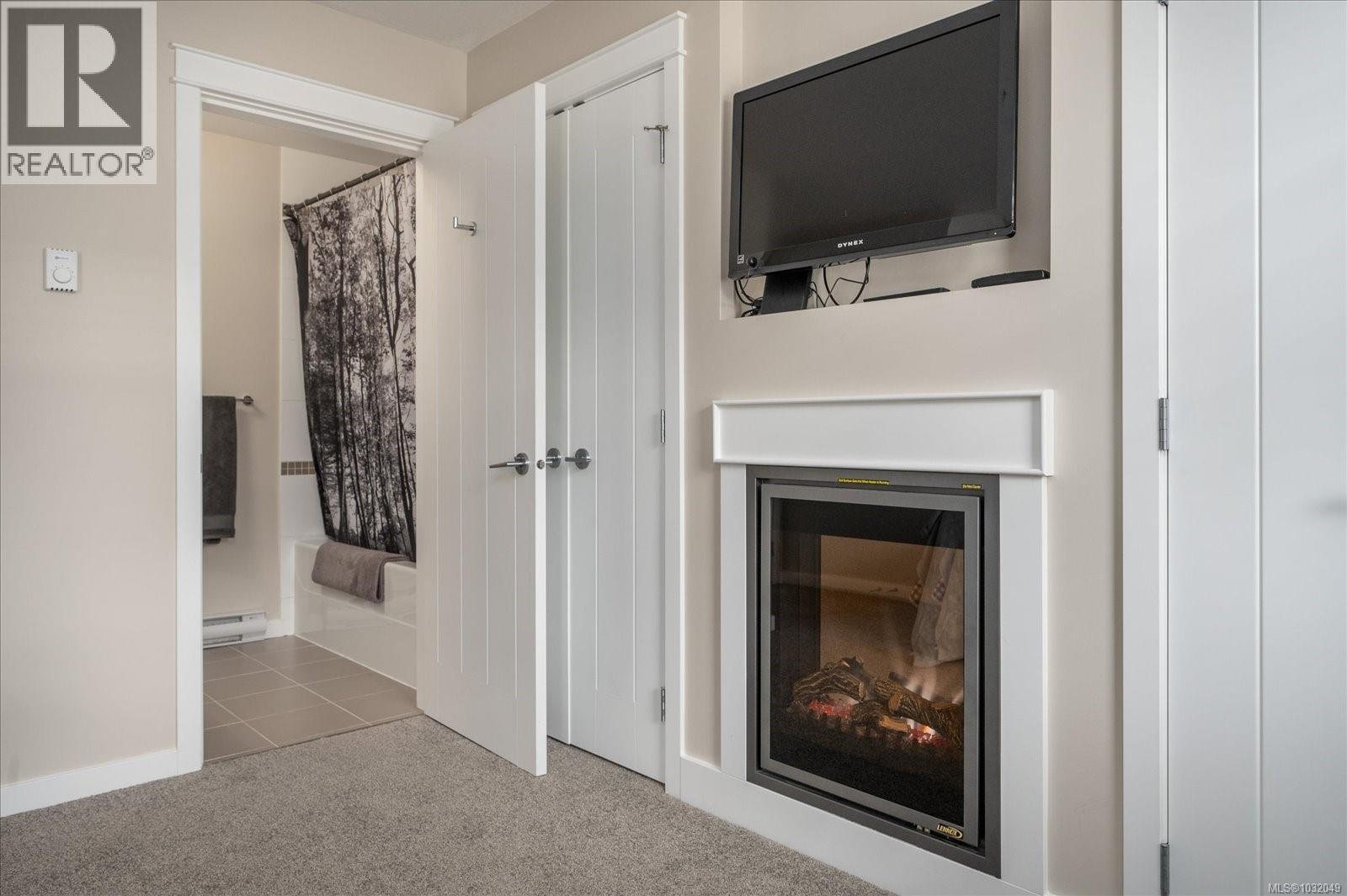 #101 50 MILL ST - 27