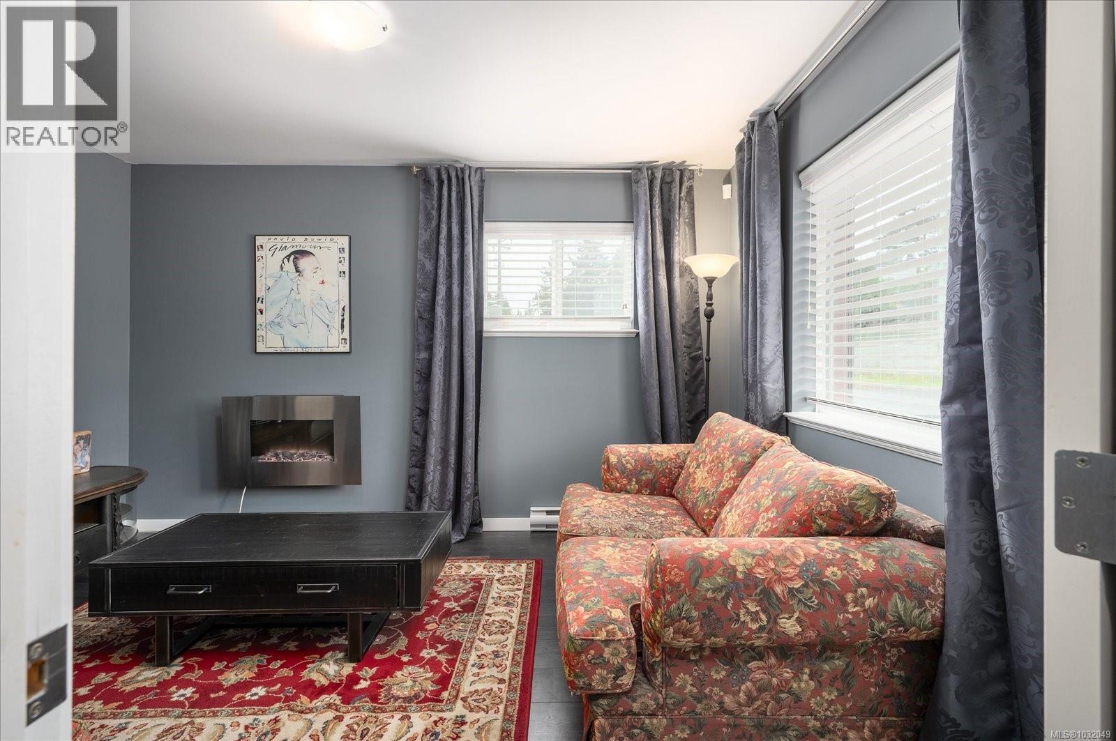 #101 50 MILL ST - 35