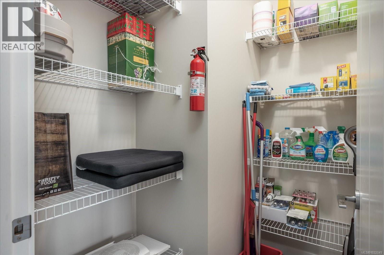 #101 50 MILL ST - 14