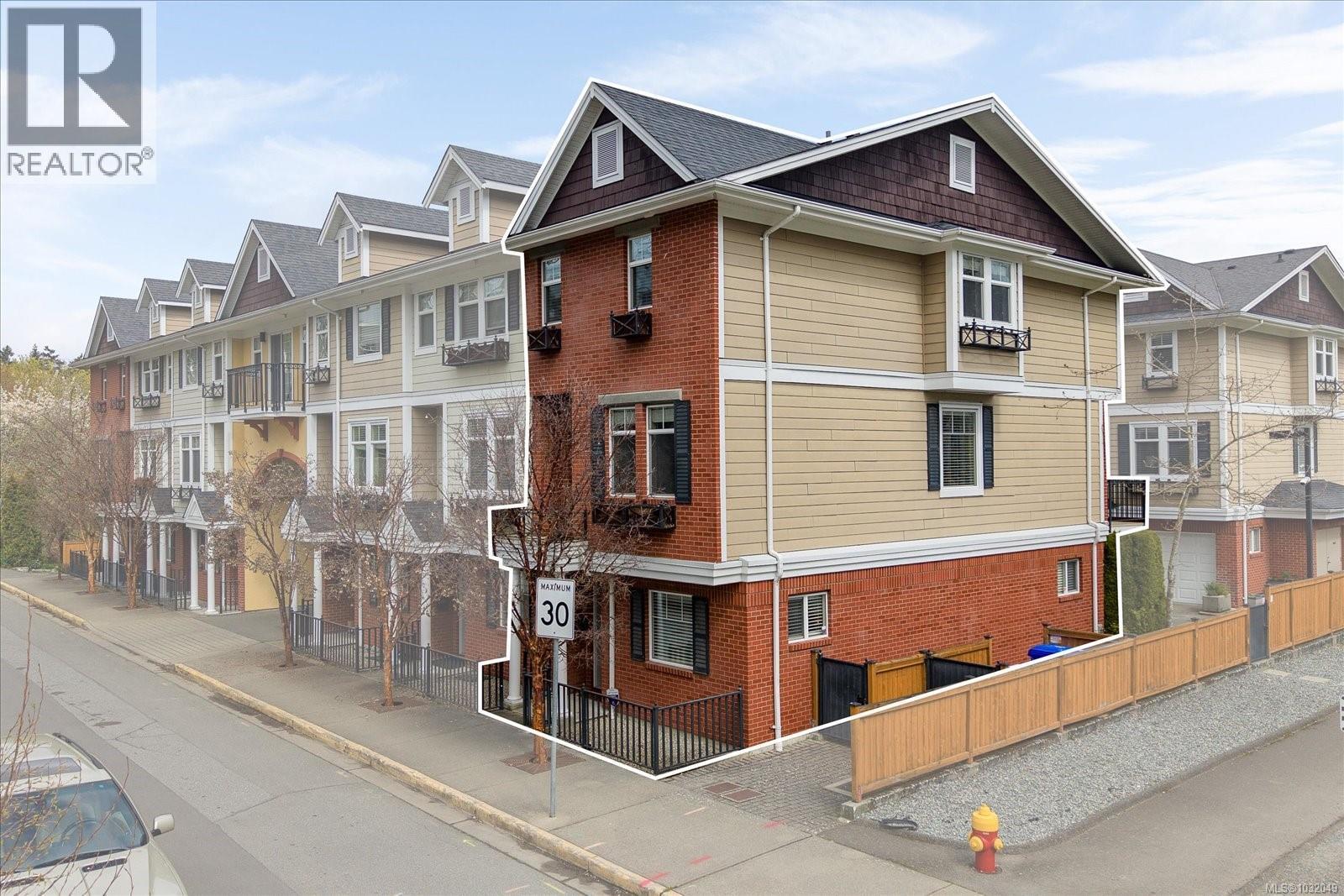 #101 50 MILL ST - Image 3