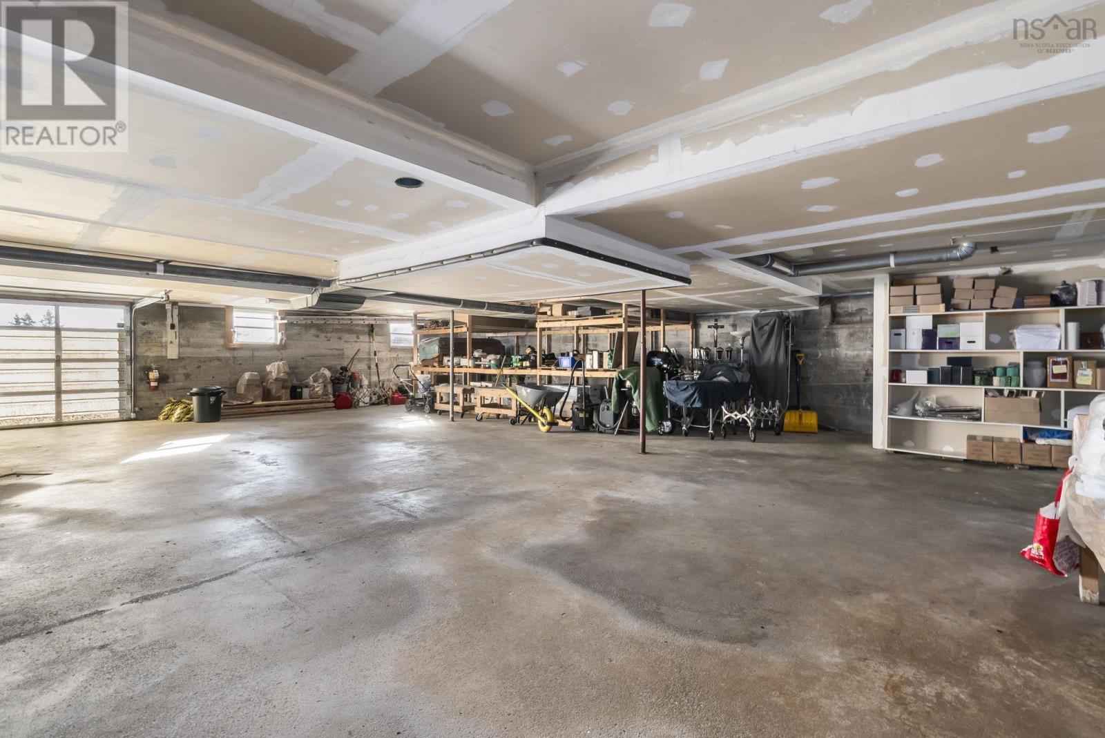 Property 11 of 20 of 7795 Nova Scotia Trunk 7