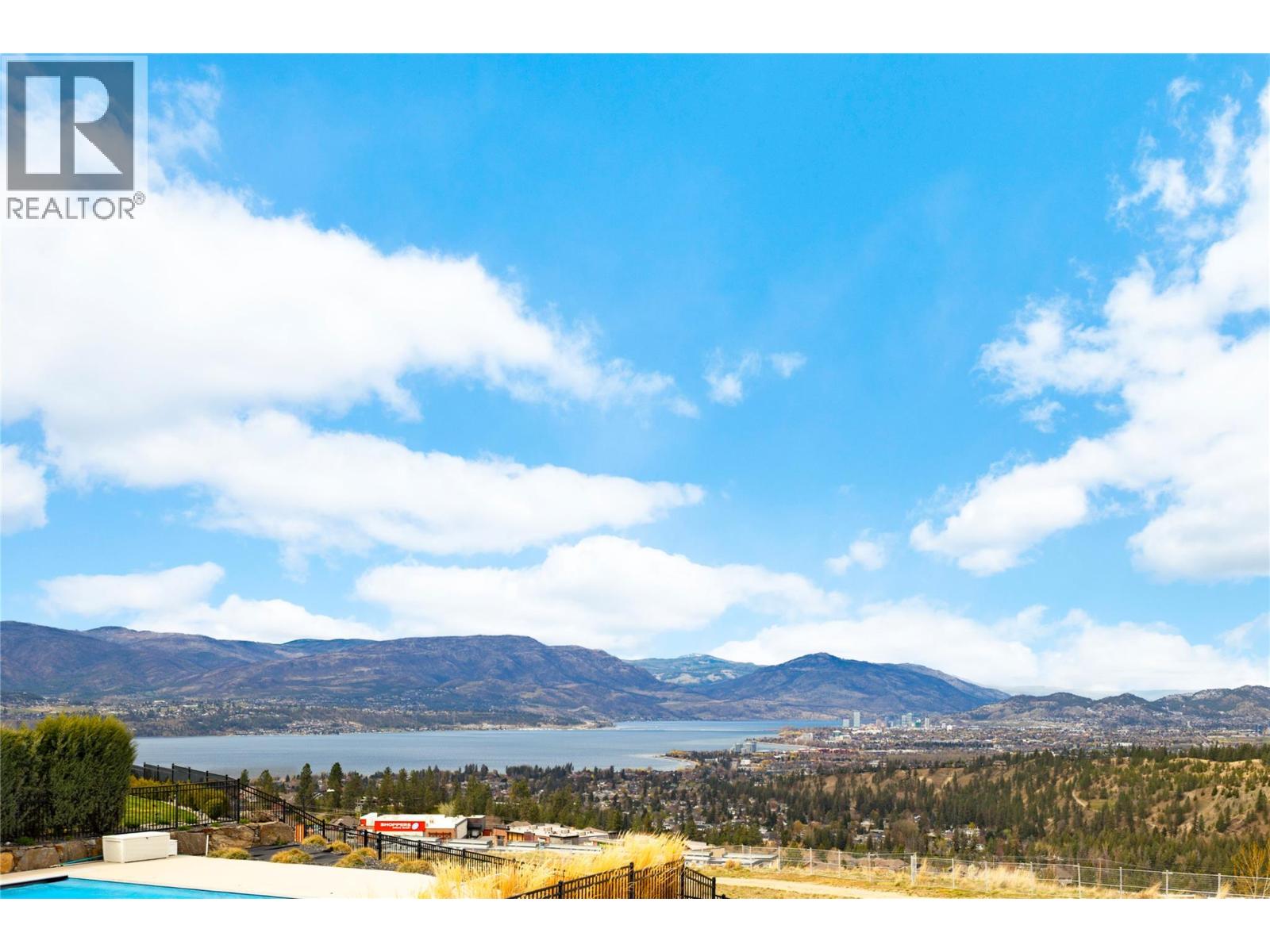 1130 Ledgeview Court, Kelowna