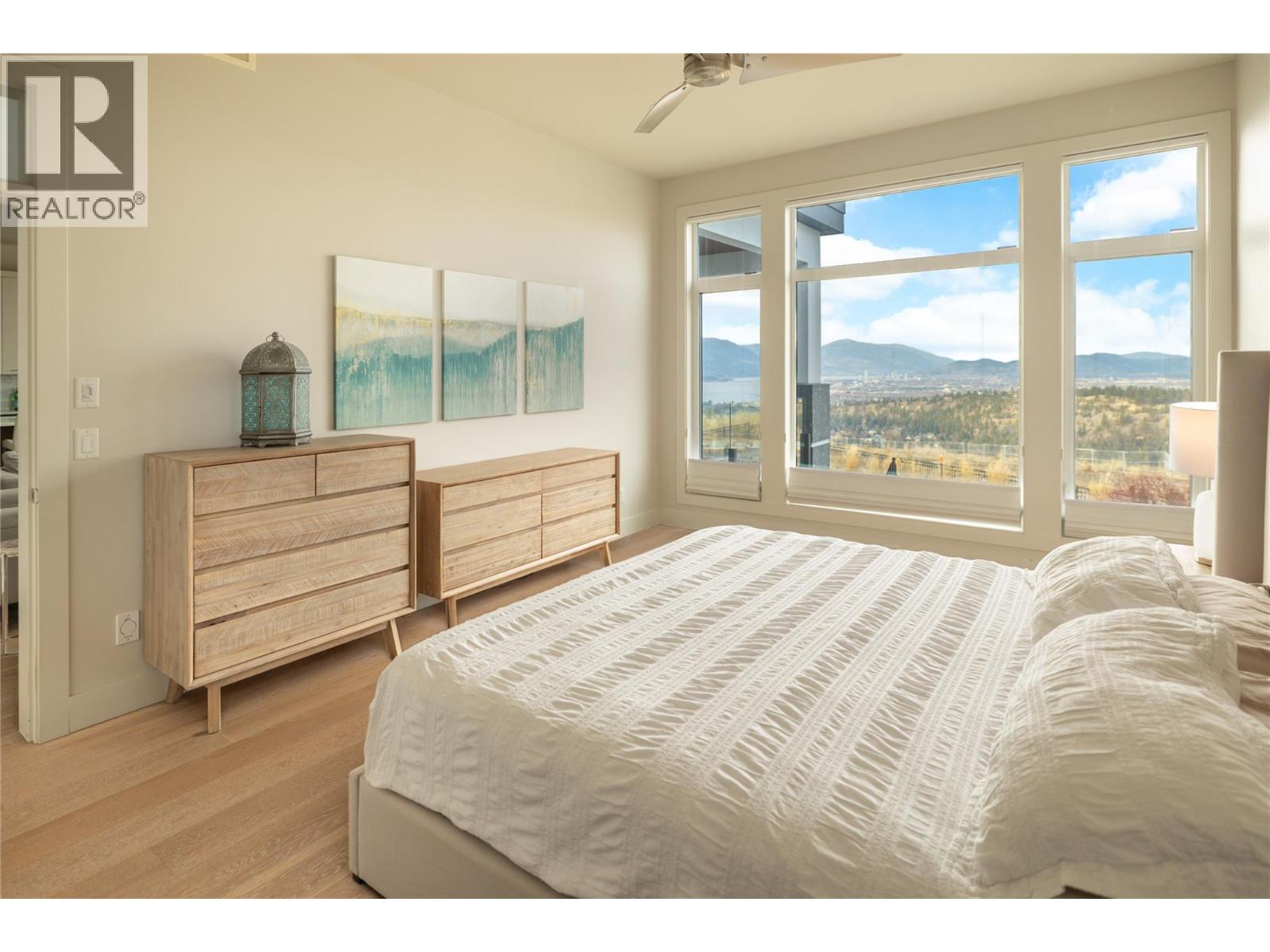 1130 Ledgeview Court, Kelowna