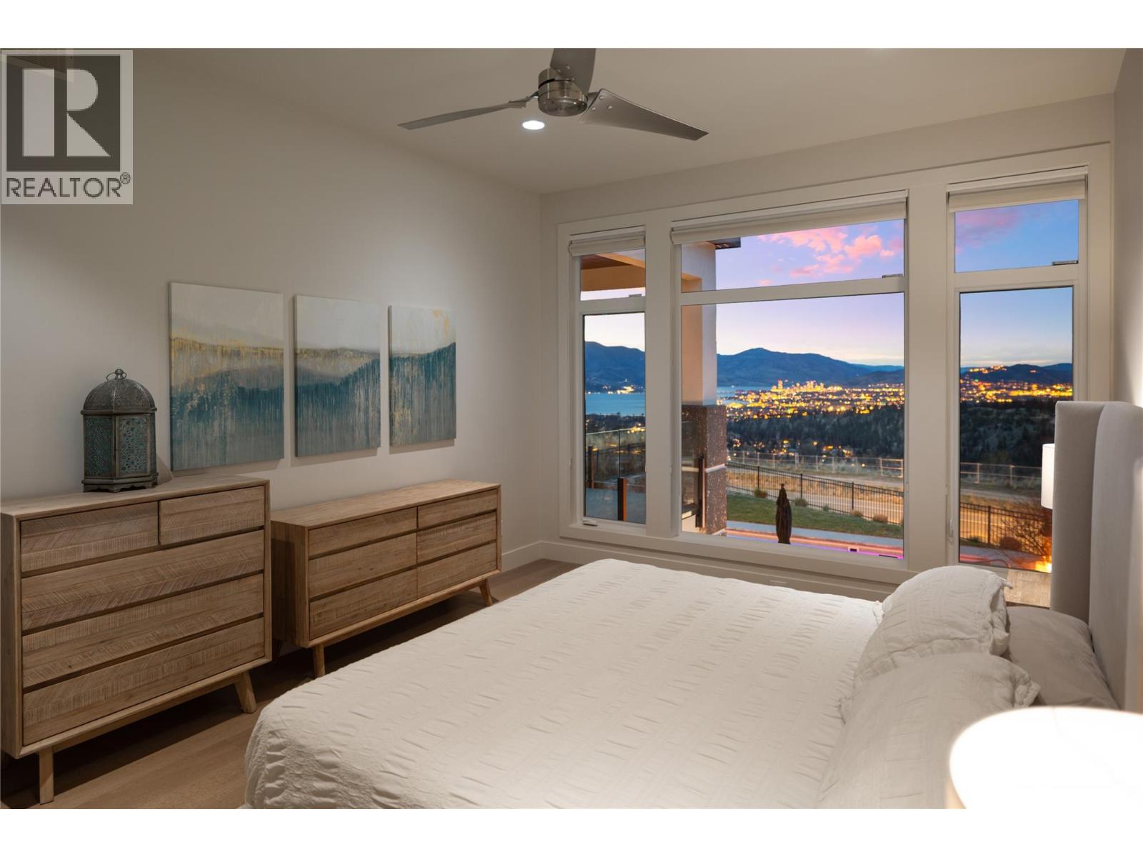 1130 Ledgeview Court, Kelowna