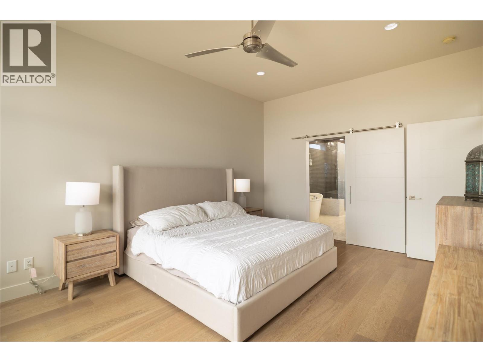 1130 Ledgeview Court, Kelowna