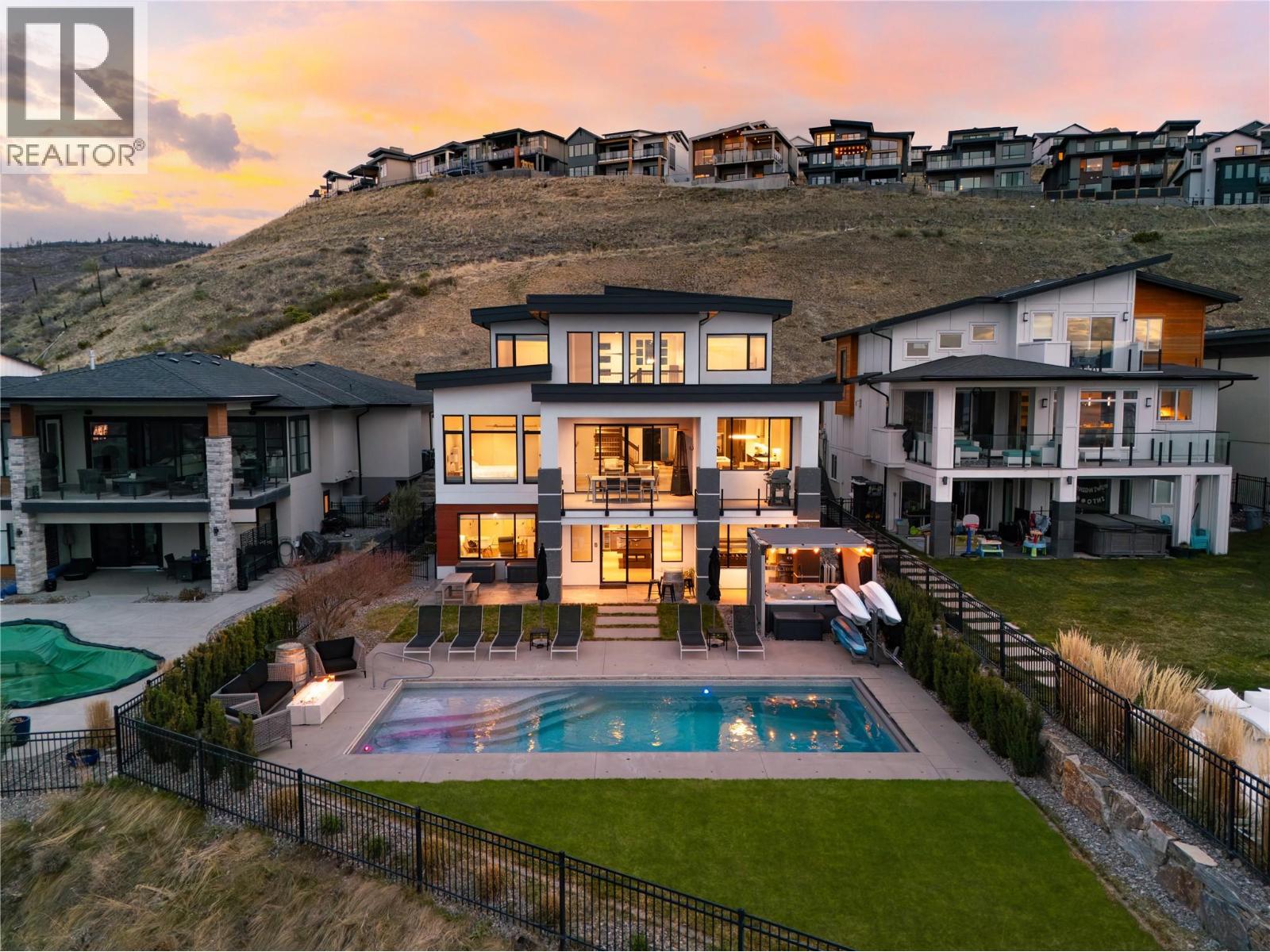 1130 Ledgeview Court, Kelowna