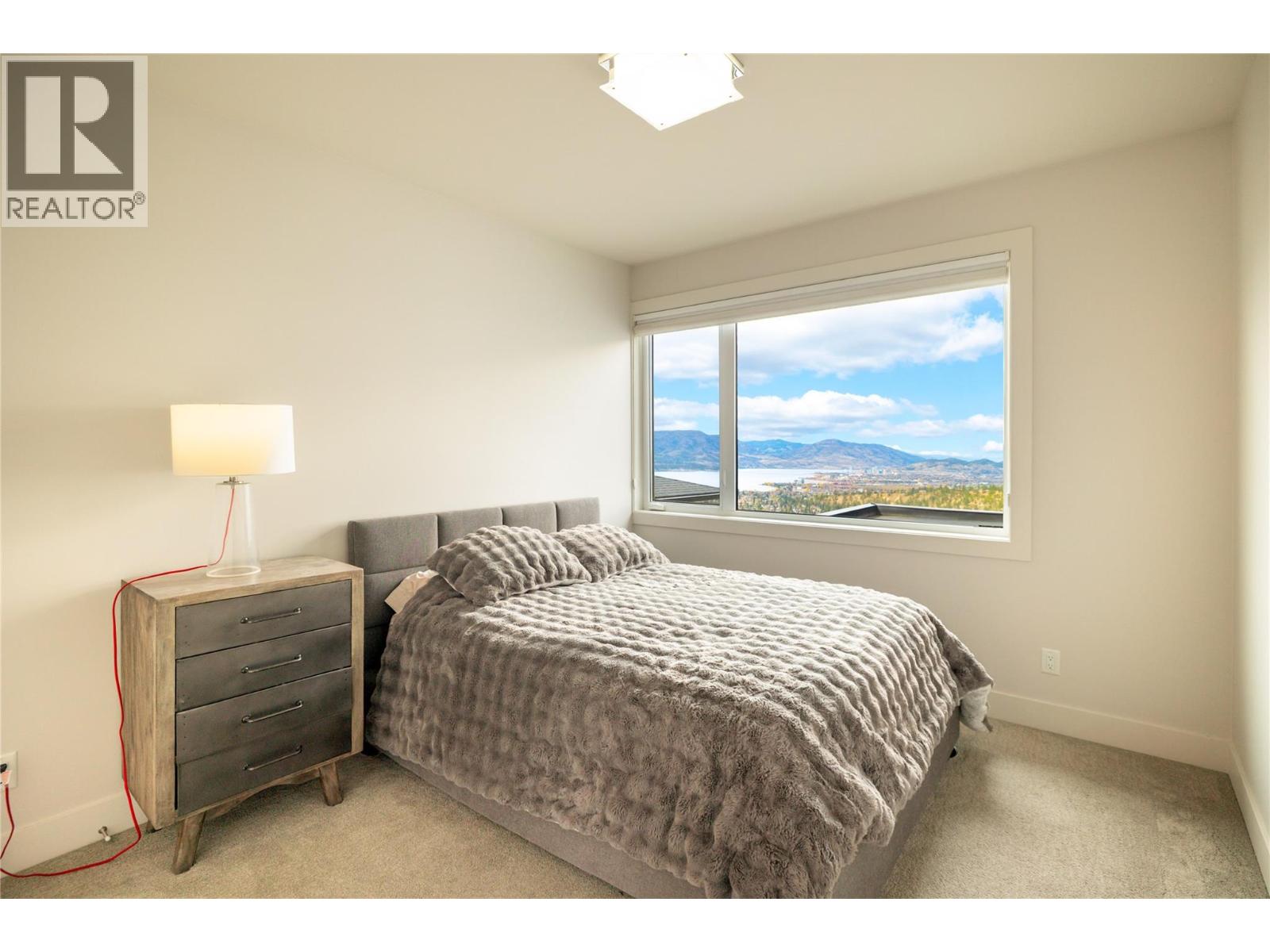 1130 Ledgeview Court, Kelowna
