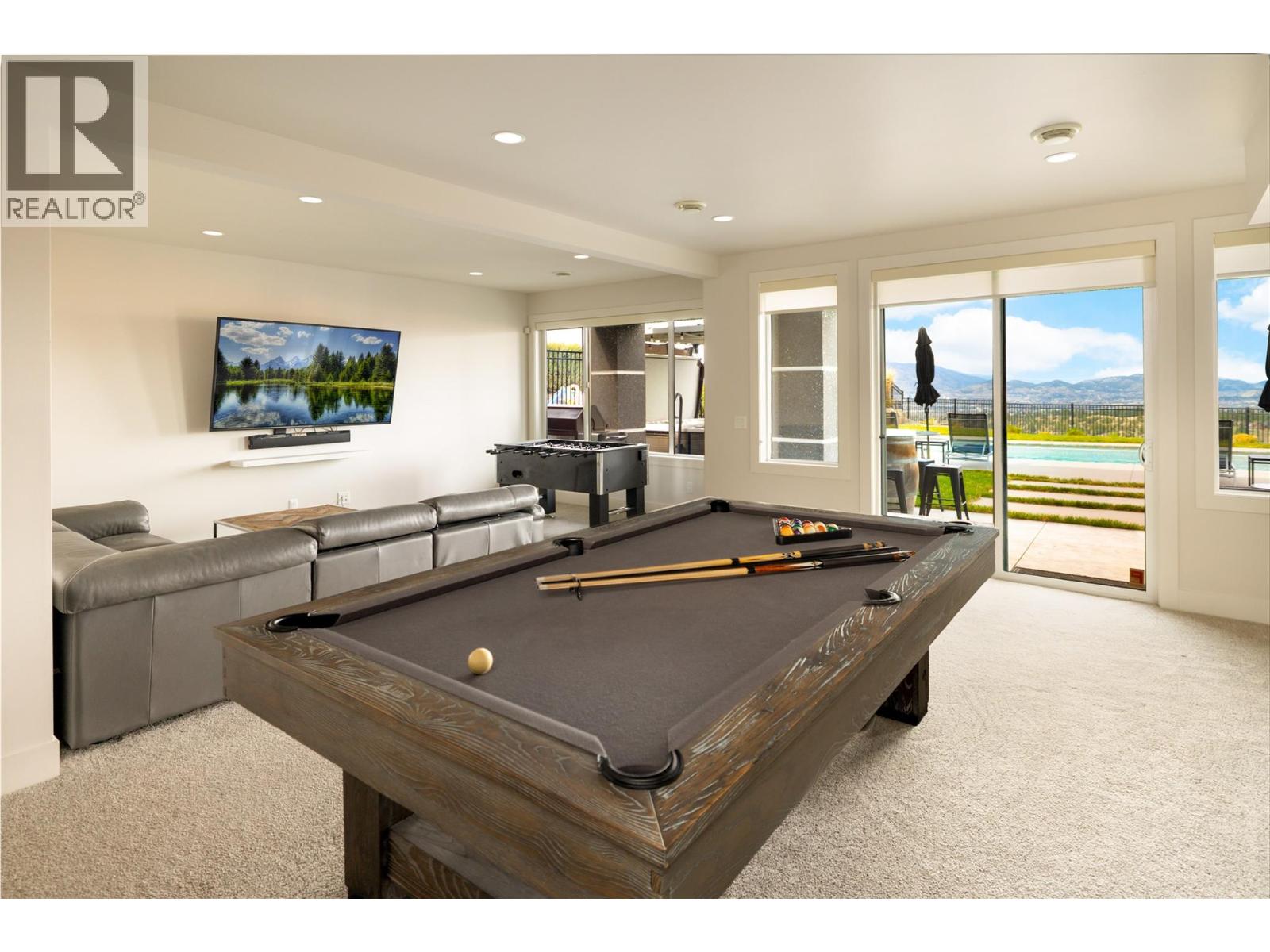 1130 Ledgeview Court, Kelowna