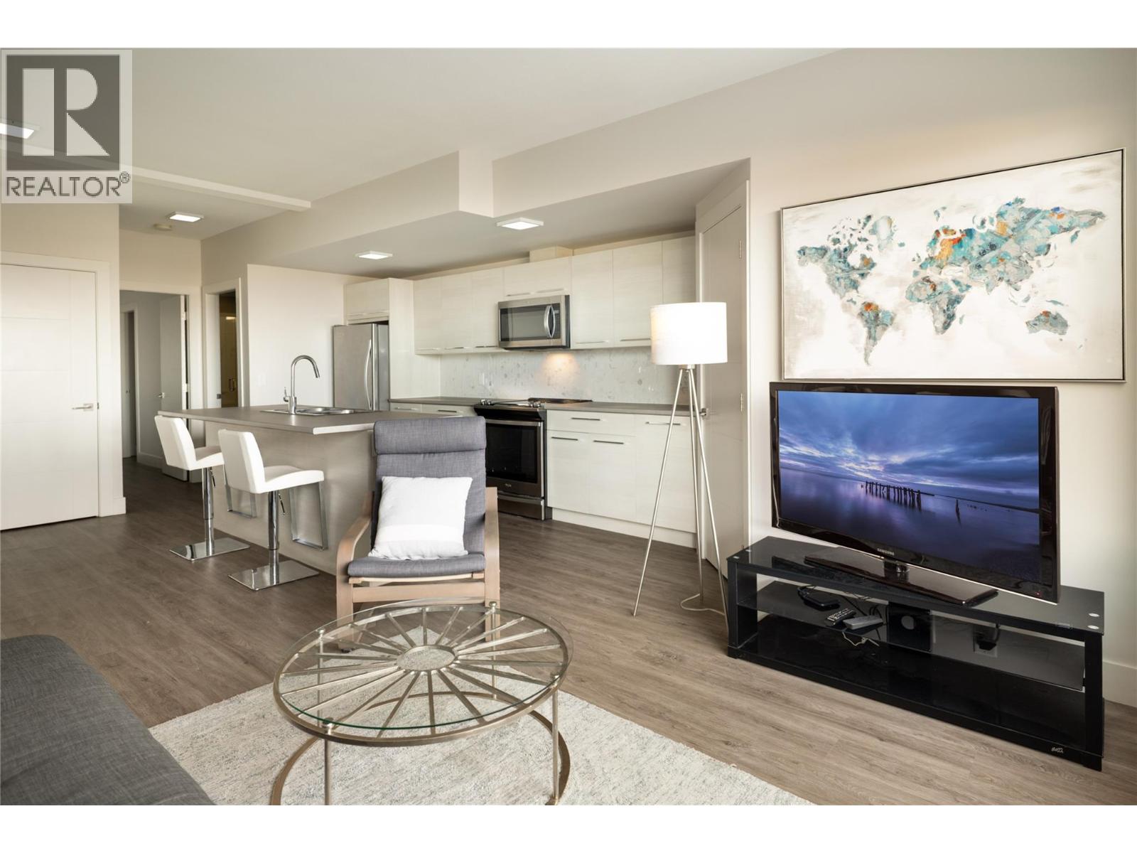 1130 Ledgeview Court, Kelowna