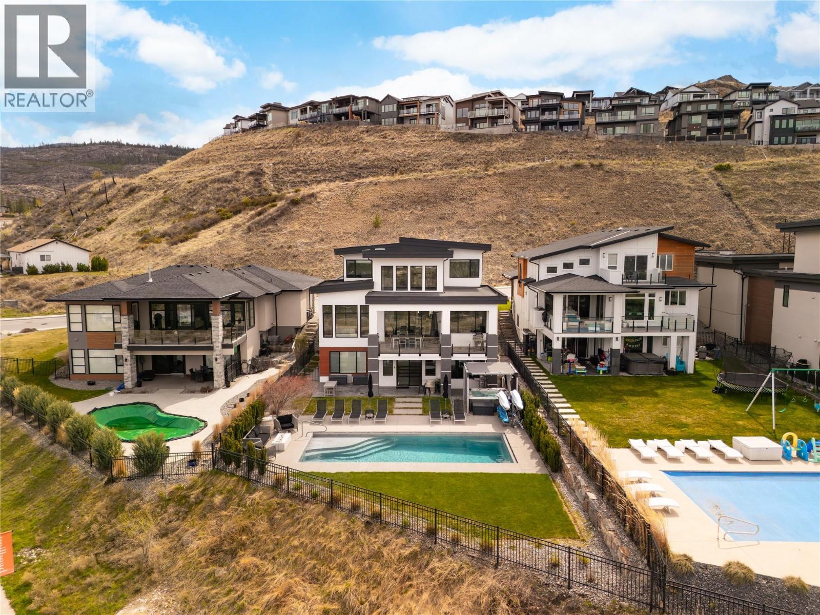 1130 Ledgeview Court, Kelowna
