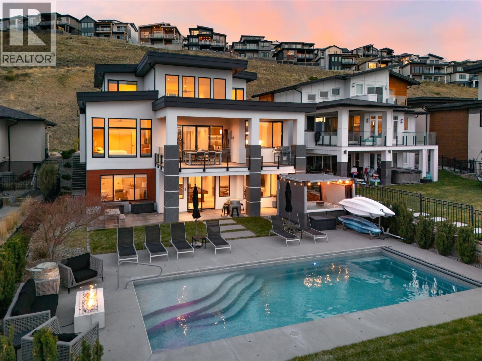 1130 Ledgeview Court, Kelowna