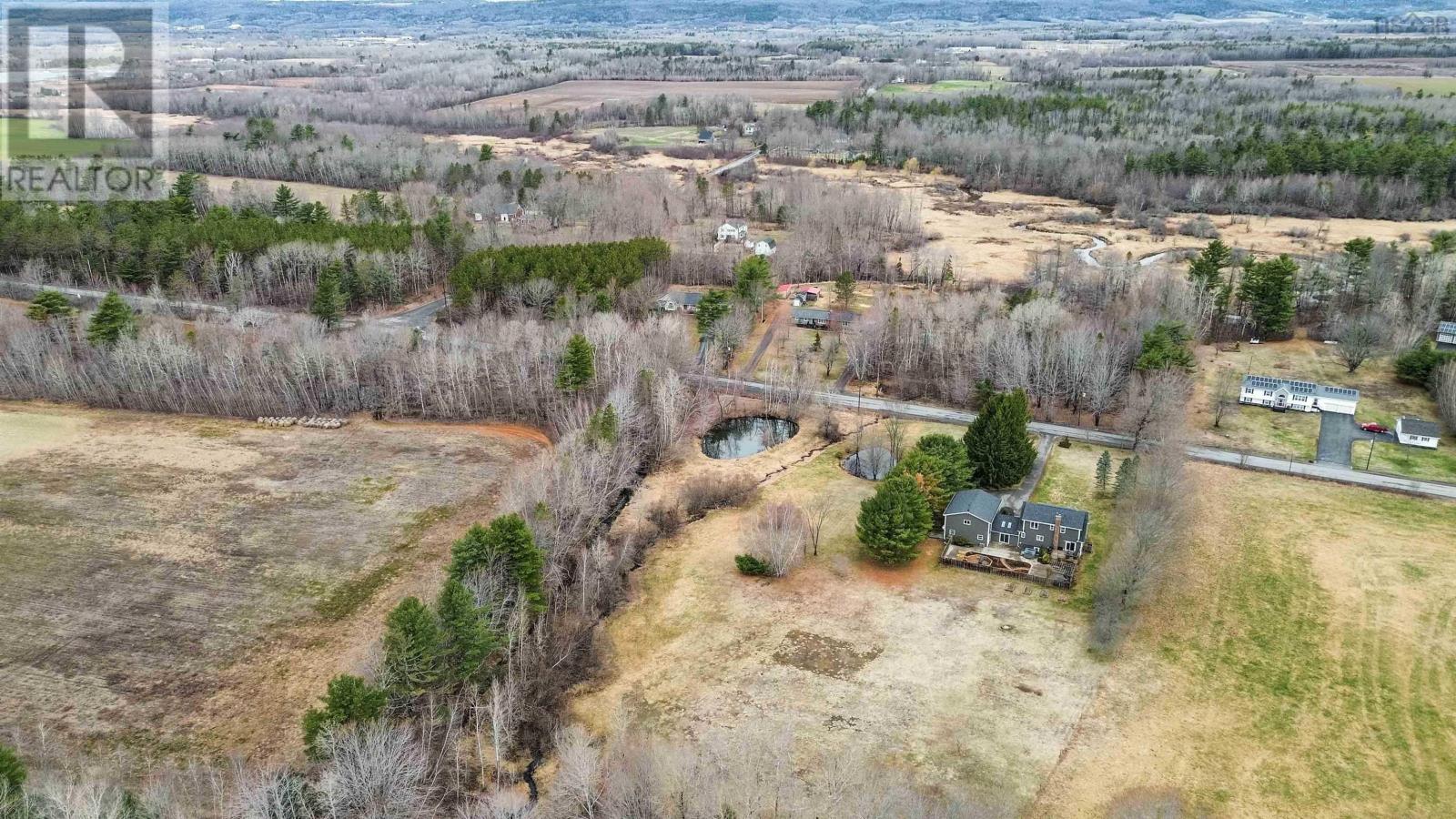 Property 38 of 48 of 690 Maple Street