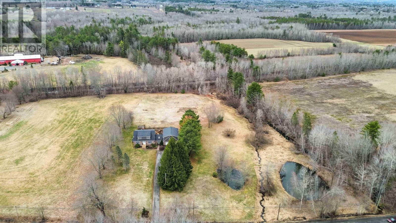 Property 44 of 48 of 690 Maple Street