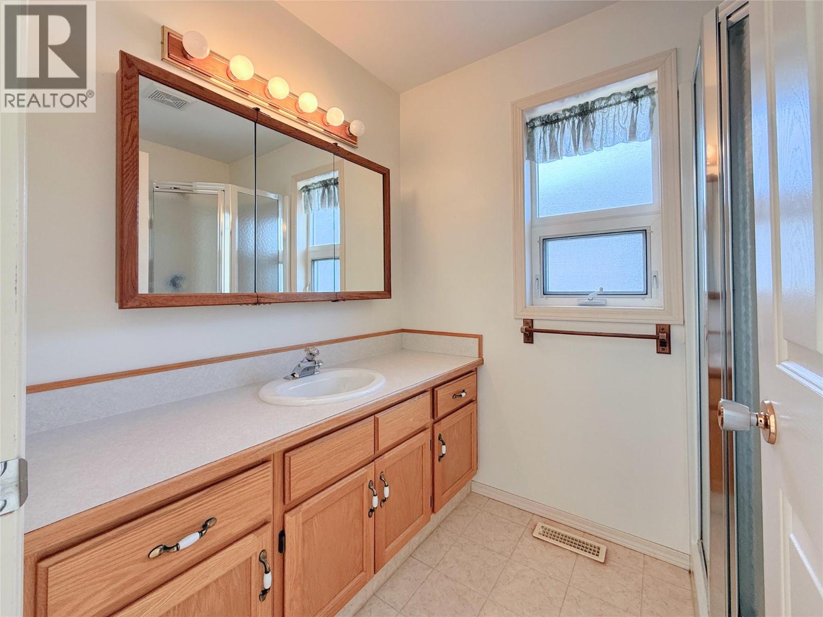 8714 22nd Avenue, Osoyoos