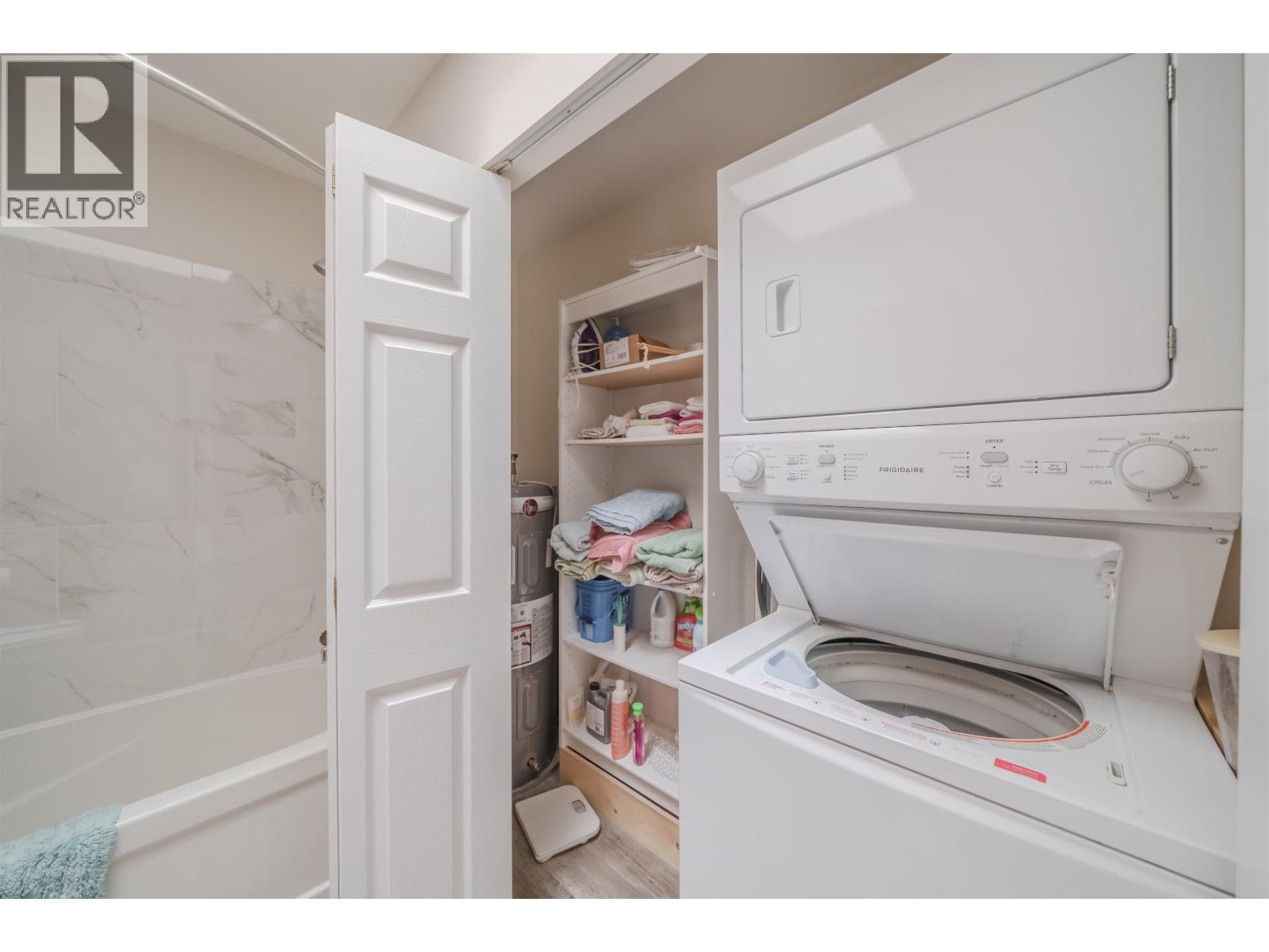 204 8TH STREET - 15
