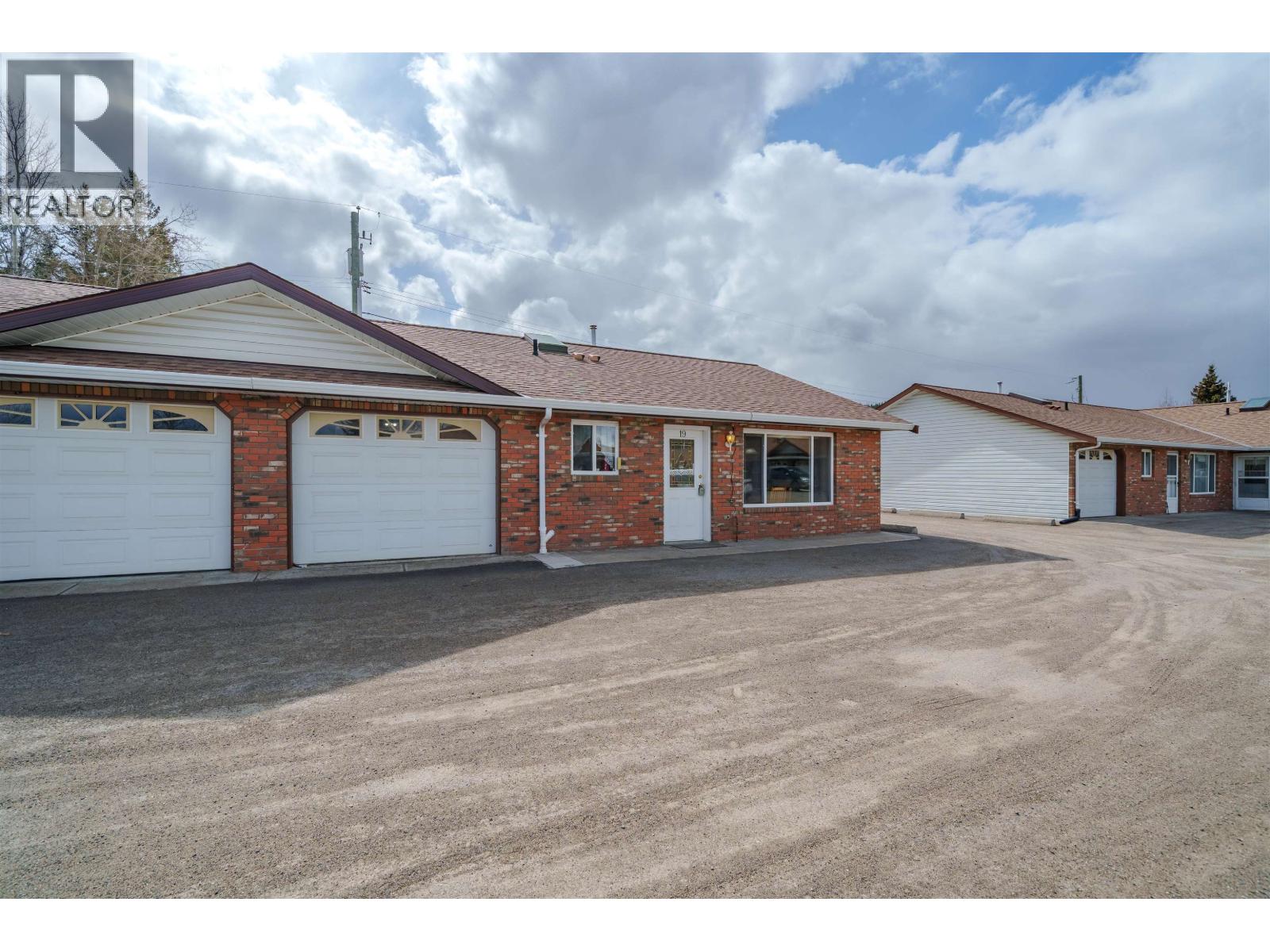 204 8TH STREET - 23