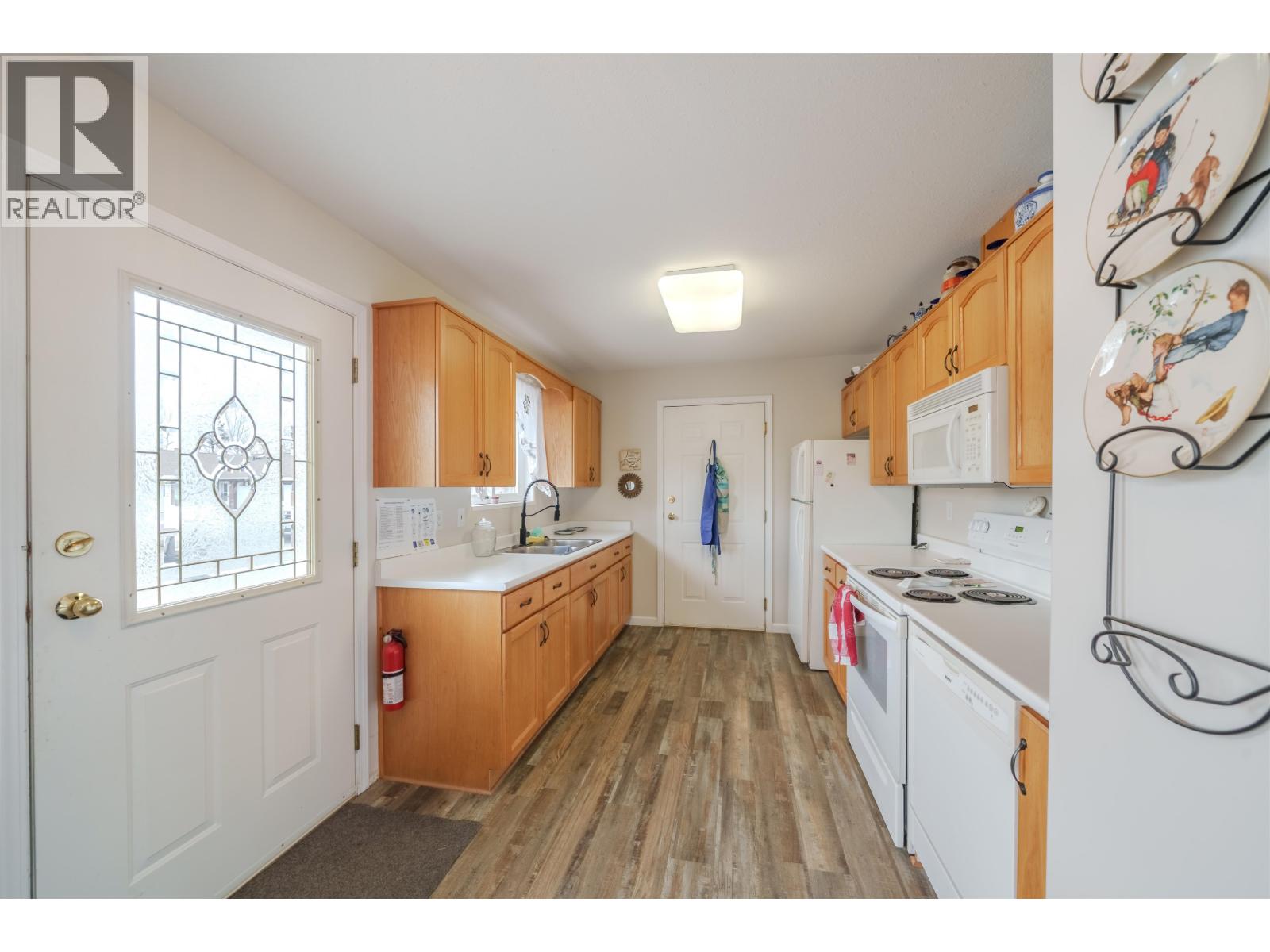 204 8TH STREET - 3