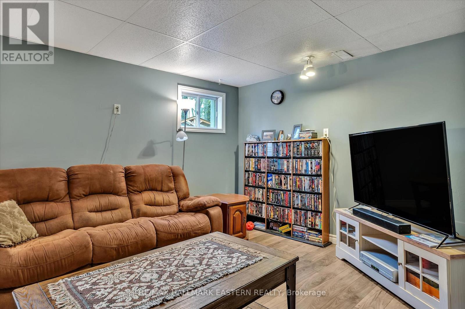 189 CEDARSHORES DRIVE - 23