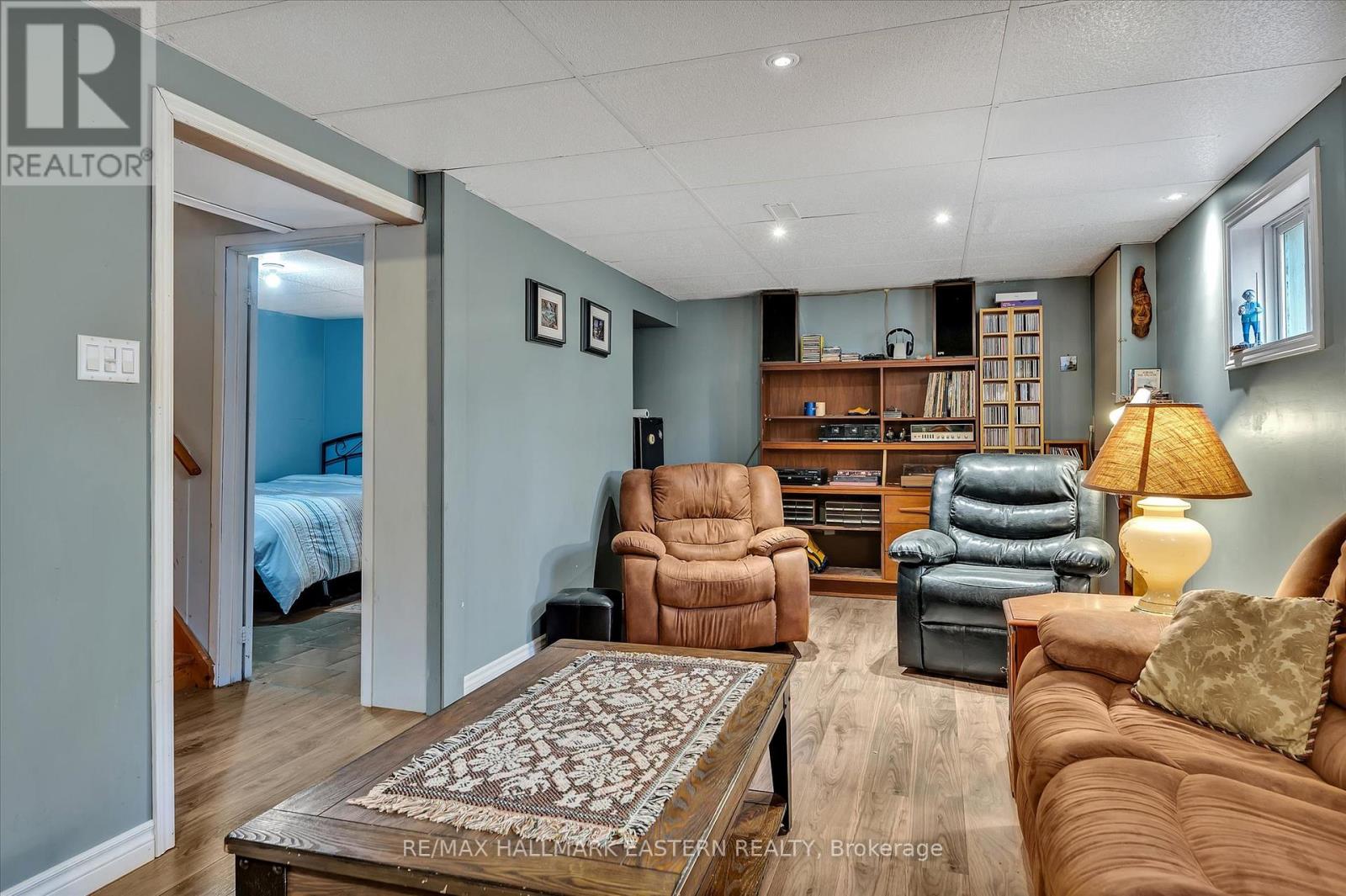 189 CEDARSHORES DRIVE - 24