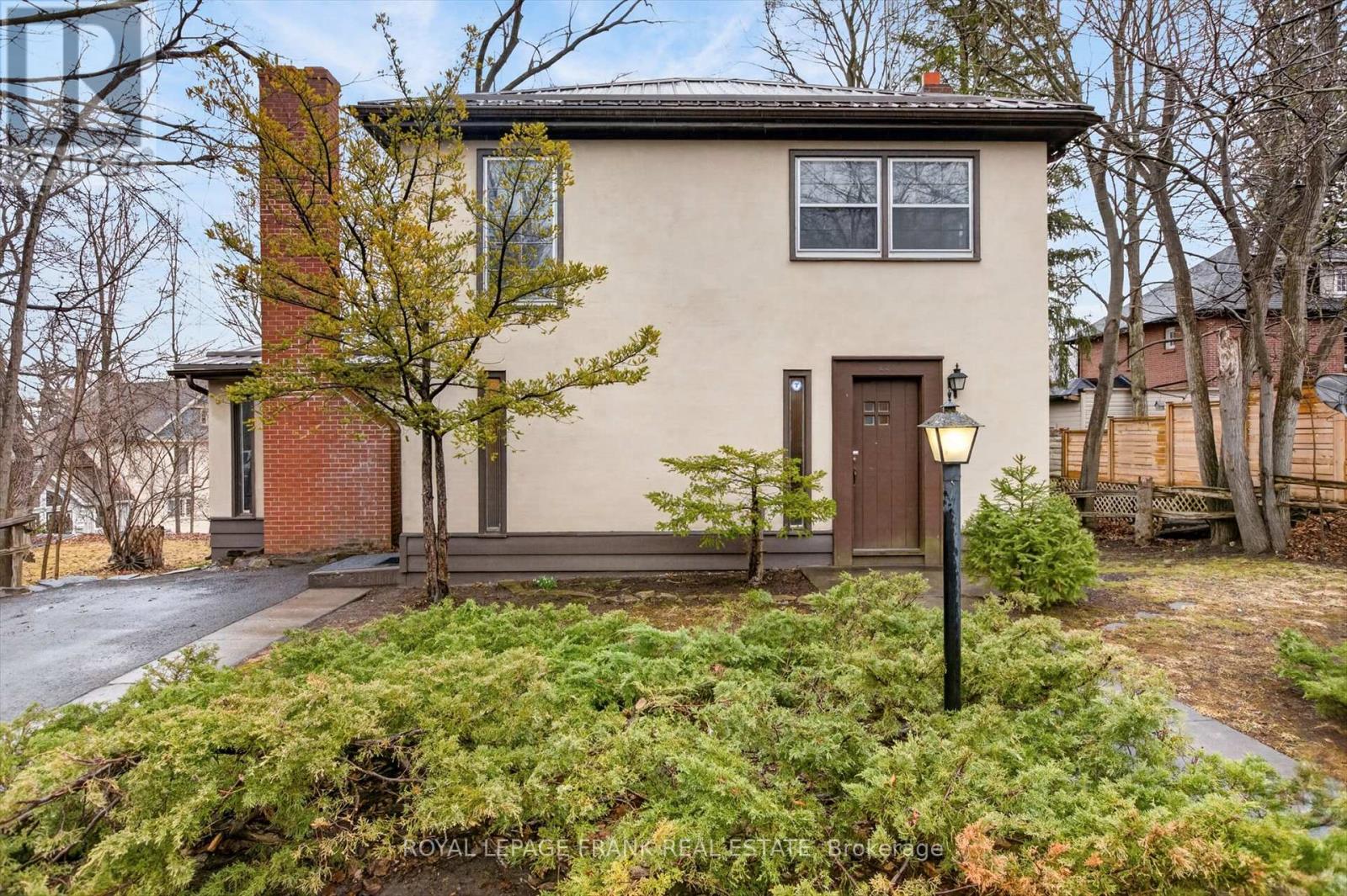 221 GERALDINE AVENUE