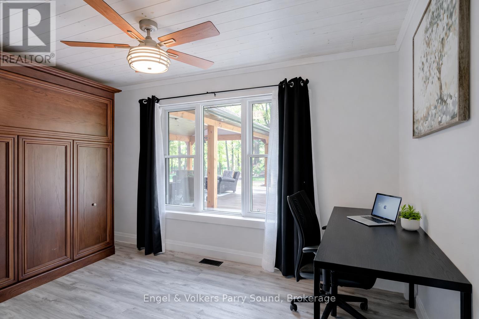 49 REGENCY DRIVE - Image 32