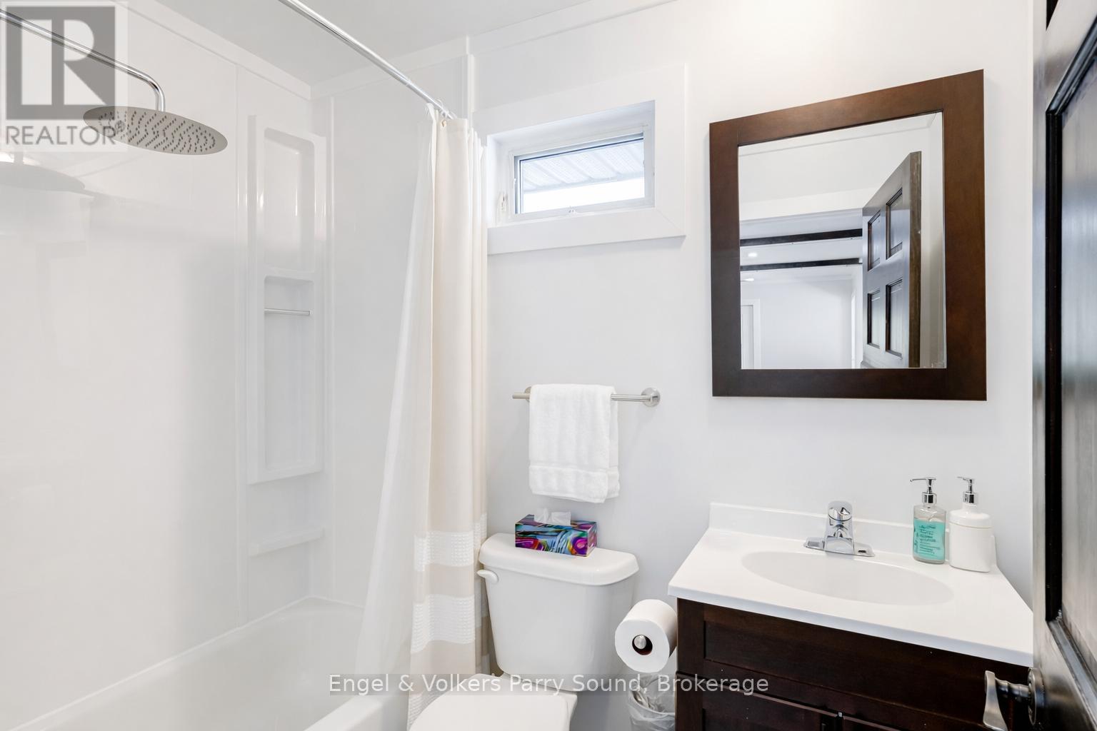 49 REGENCY DRIVE - Image 38