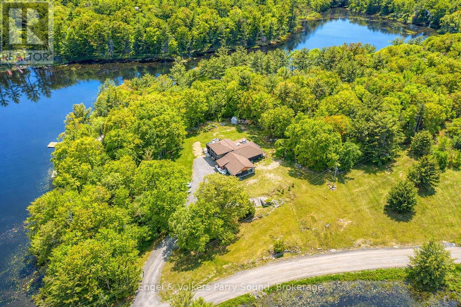 49 REGENCY DRIVE - 49