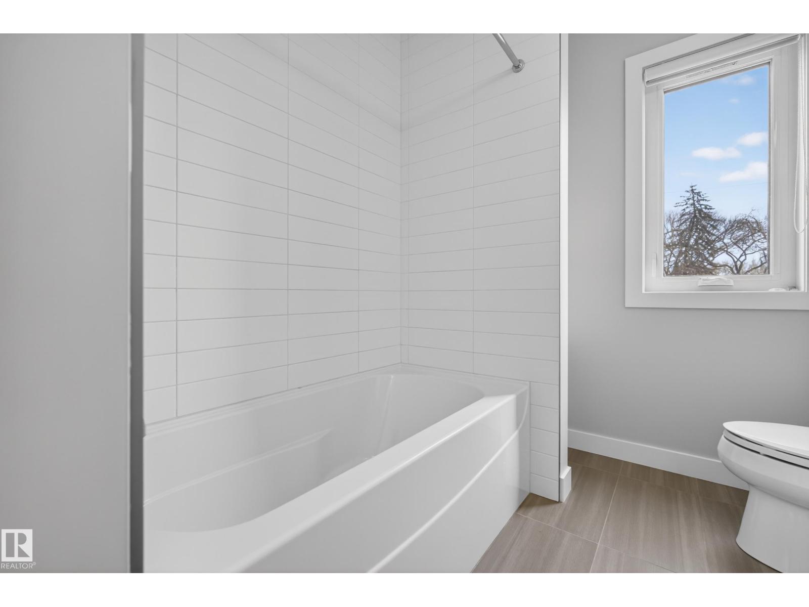 10115 83 ST NW - 25
