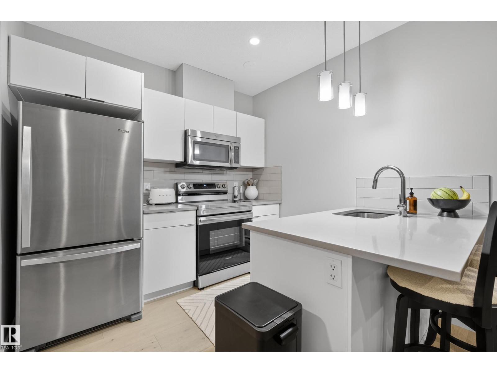 10115 83 ST NW - 31