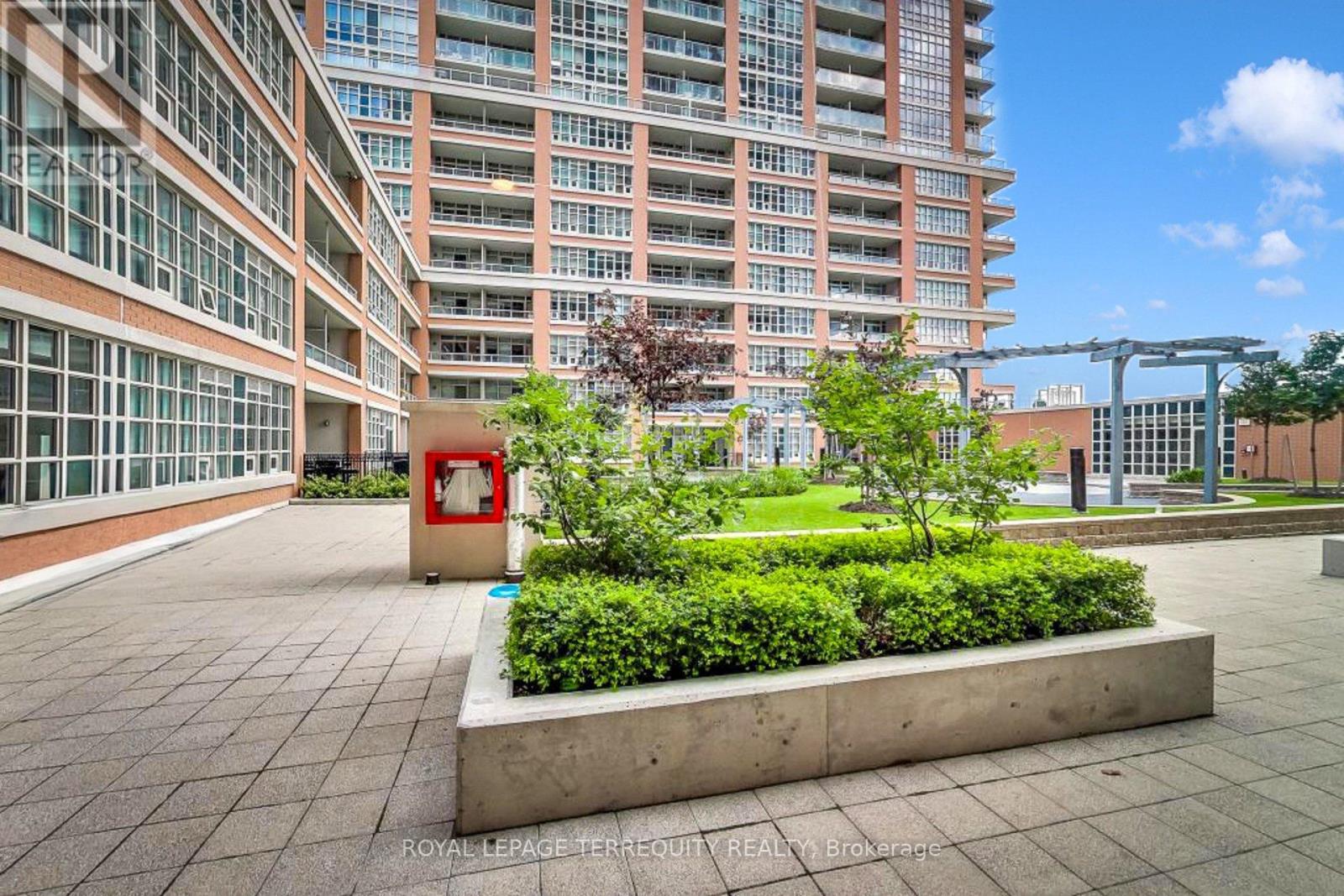#1611 75 EAST LIBERTY STREET - 31
