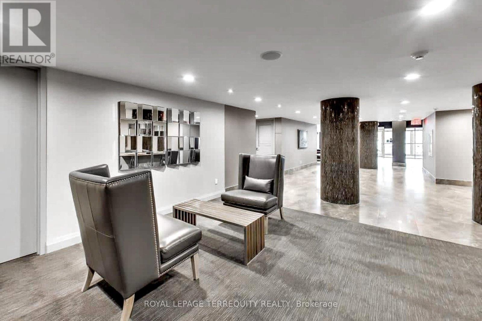 #1611 75 EAST LIBERTY STREET - 32