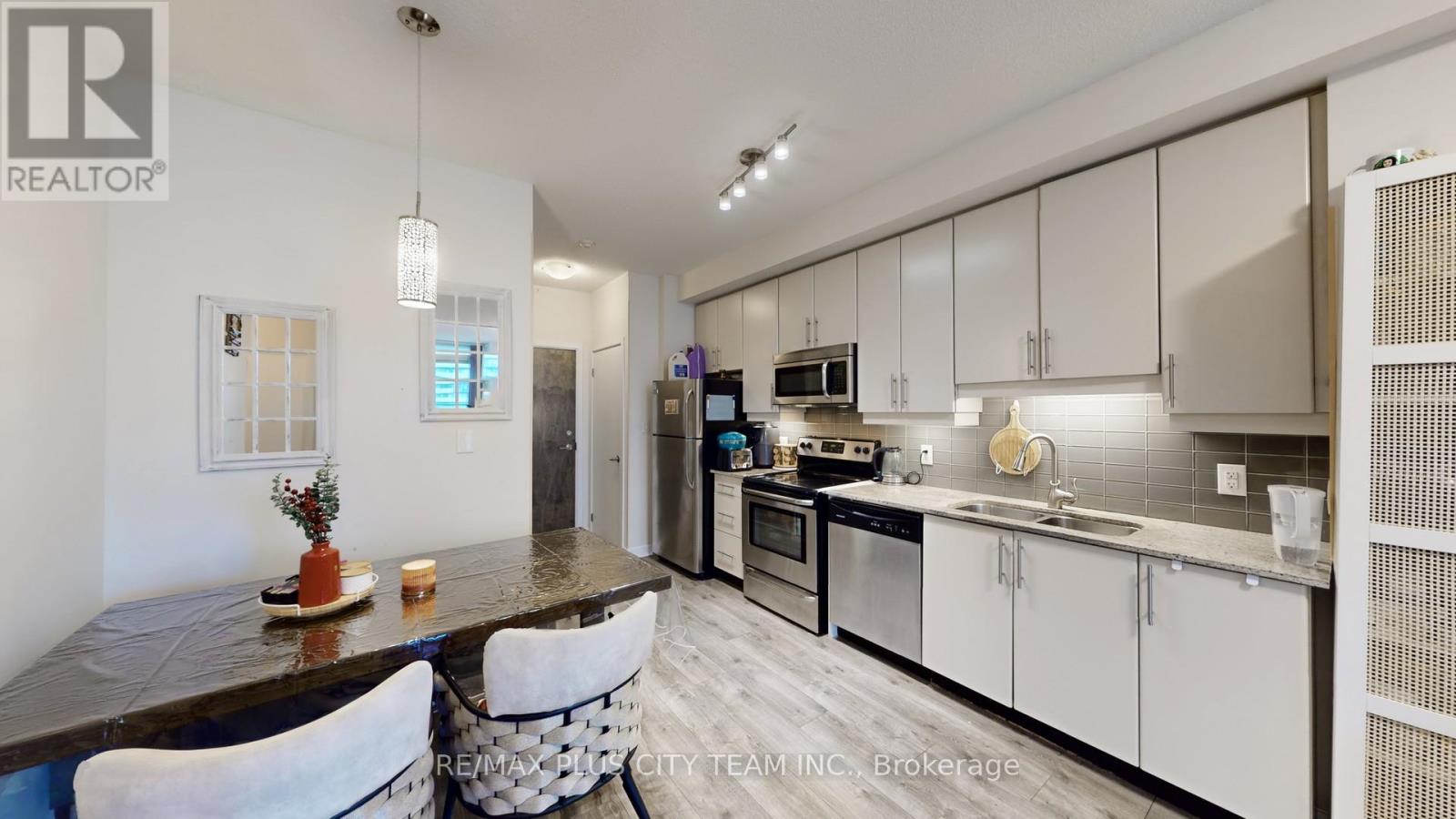 #2902 33 BAY STREET - 14