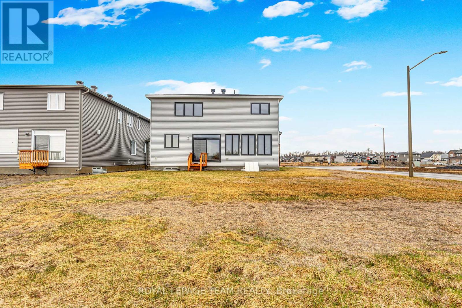 737 GAMBLE DRIVE — photo 47